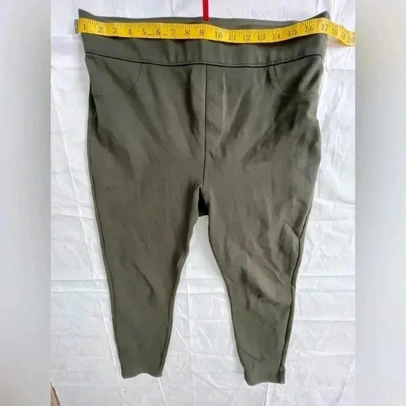 Spanx Plus Size 1X Ankle Leggings Leggings Back Pockets Green - Picture 8 of 10